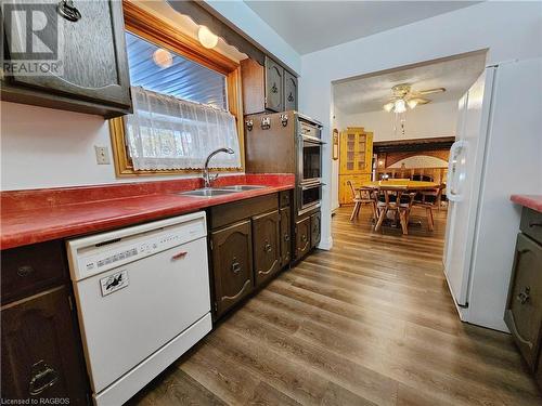 347 Tyendinaga Drive, Southampton, ON - Indoor Photo Showing Kitchen With Double Sink