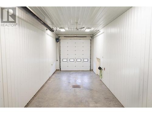 14230 Homestead Road, Prince George, BC - Indoor Photo Showing Garage