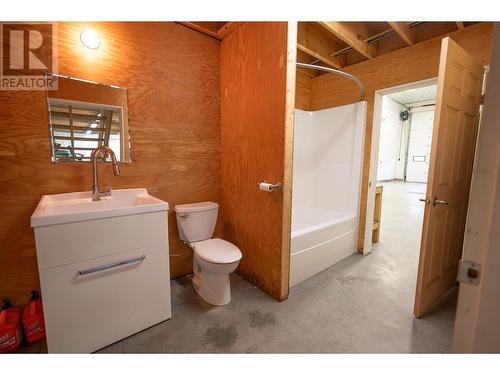 14230 Homestead Road, Prince George, BC - Indoor Photo Showing Bathroom