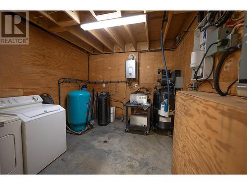 14230 Homestead Road, Prince George, BC - Indoor Photo Showing Laundry Room