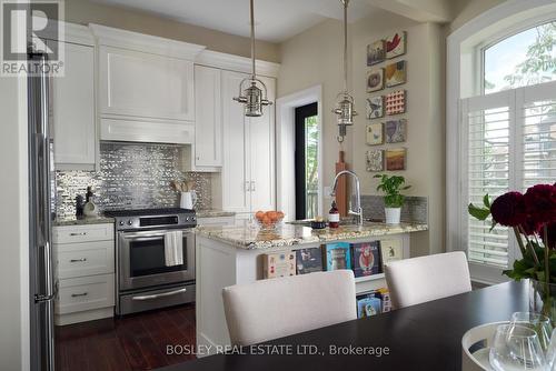 4 - 103 Pembroke Street, Toronto (Moss Park), ON - Indoor Photo Showing Kitchen With Upgraded Kitchen