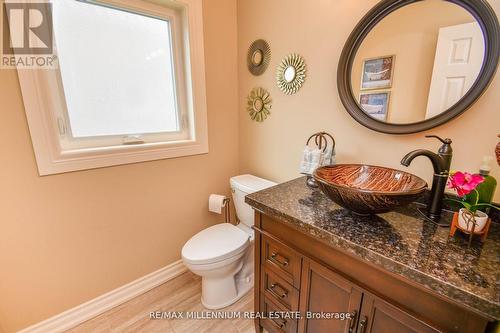 22 Lang Drive, Barrie (Northwest), ON - Indoor Photo Showing Bathroom