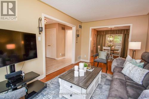 22 Lang Drive, Barrie (Northwest), ON - Indoor Photo Showing Living Room