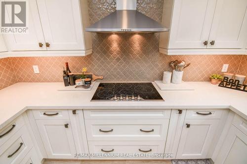 22 Lang Drive, Barrie (Northwest), ON - Indoor Photo Showing Kitchen