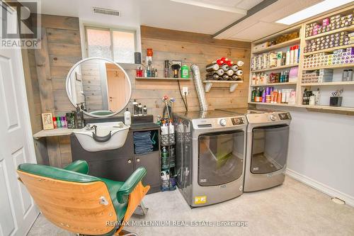 22 Lang Drive, Barrie (Northwest), ON - Indoor Photo Showing Laundry Room