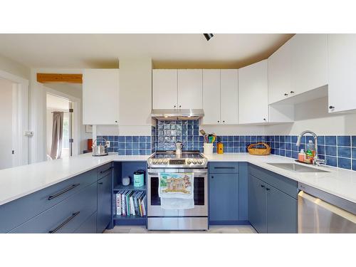 4 103Rd Avenue, Kimberley, BC - Indoor Photo Showing Kitchen