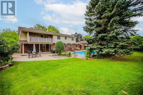 414 Warrington Drive, Waterloo, ON - Outdoor