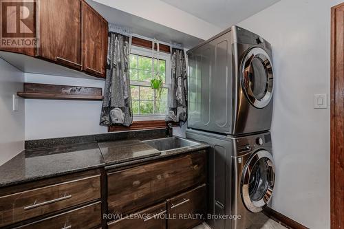 414 Warrington Drive, Waterloo, ON - Indoor Photo Showing Laundry Room