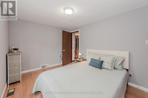 414 Warrington Drive, Waterloo, ON - Indoor Photo Showing Bedroom