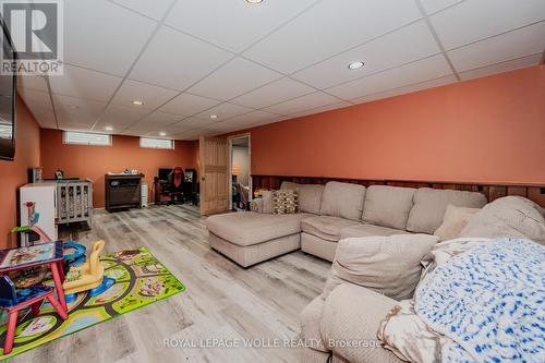 414 Warrington Drive, Waterloo, ON - Indoor