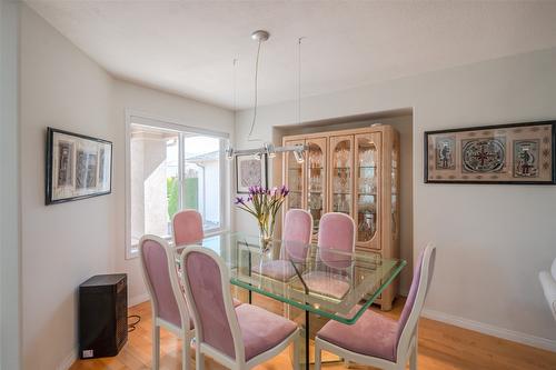 444 Ridge Place, Penticton, BC - Indoor Photo Showing Dining Room