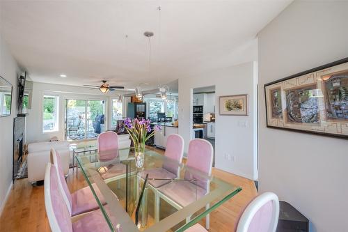 444 Ridge Place, Penticton, BC - Indoor Photo Showing Dining Room