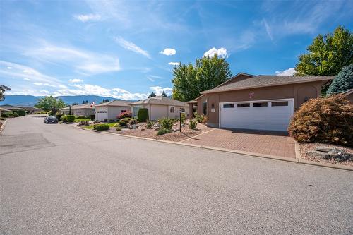 444 Ridge Place, Penticton, BC - Outdoor