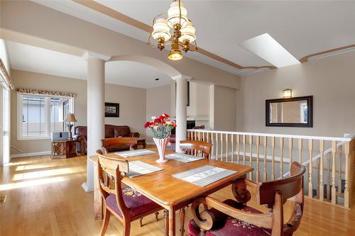 633 Middleton Way, Coldstream, BC - Indoor Photo Showing Dining Room