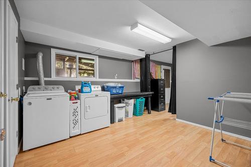 4671 Fordham Road, Kelowna, BC - Indoor Photo Showing Laundry Room