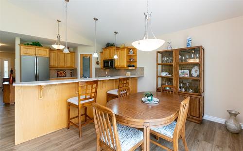 20-1231 10 Street, Salmon Arm, BC - Indoor Photo Showing Dining Room