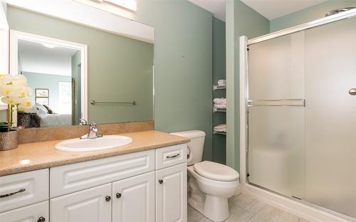 20-1231 10 Street, Salmon Arm, BC - Indoor Photo Showing Bathroom