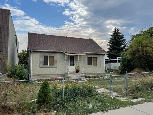 2465 Main Street, West Kelowna, BC - Outdoor