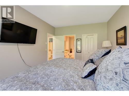 2523 Shannon View Drive Unit# 106, West Kelowna, BC - Indoor Photo Showing Bedroom