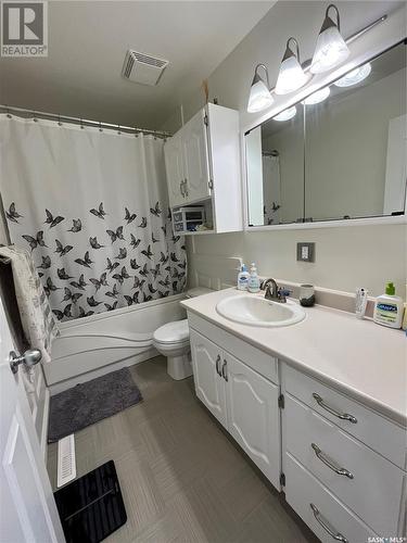 406 Royal Place, Gerald, SK - Indoor Photo Showing Bathroom