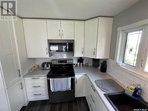 406 Royal Place, Gerald, SK - Indoor Photo Showing Kitchen