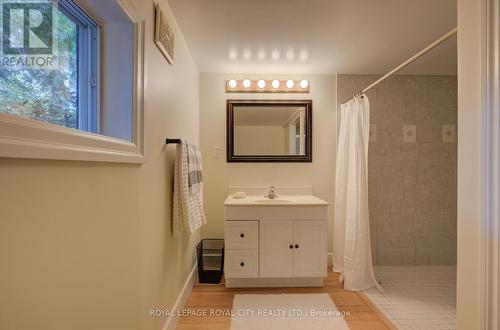 513 St Andrew Street W, Centre Wellington, ON - Indoor Photo Showing Bathroom