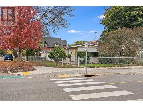 1405 Ethel Street, Kelowna, BC - Outdoor