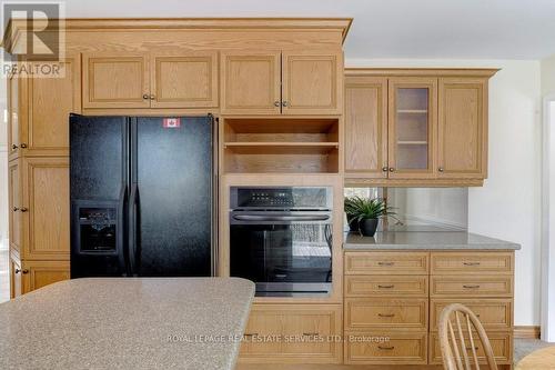 1527 Green Glade, Mississauga, ON - Indoor Photo Showing Kitchen