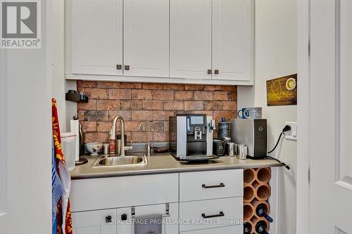 25 Brinton Drive, Peterborough (Otonabee), ON - Indoor Photo Showing Kitchen