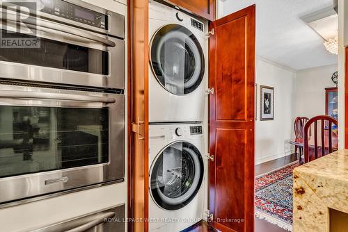 3402 - 2045 Lake Shore Boulevard W, Toronto (Mimico), ON - Indoor Photo Showing Laundry Room