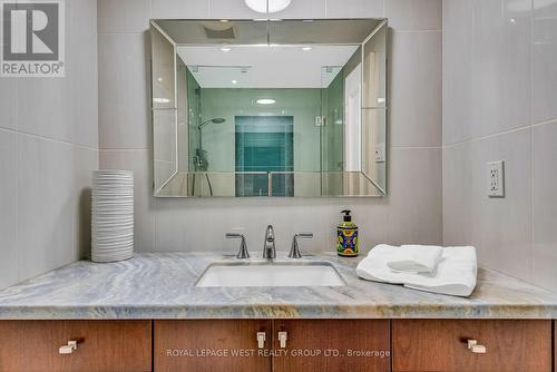 3402 - 2045 Lake Shore Boulevard W, Toronto (Mimico), ON - Indoor Photo Showing Bathroom