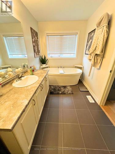 1516 Farrow Crescent, Innisfil, ON - Indoor Photo Showing Bathroom