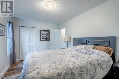 8 - 596 Grey Street, Brant, ON - Indoor Photo Showing Bedroom