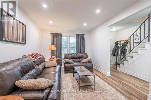 8 - 596 Grey Street, Brant, ON - Indoor Photo Showing Living Room