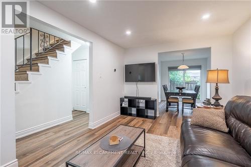 8 - 596 Grey Street, Brant, ON - Indoor Photo Showing Living Room