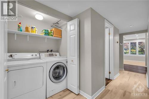 33 Charles Street Unit#1, Ottawa, ON - Indoor Photo Showing Laundry Room