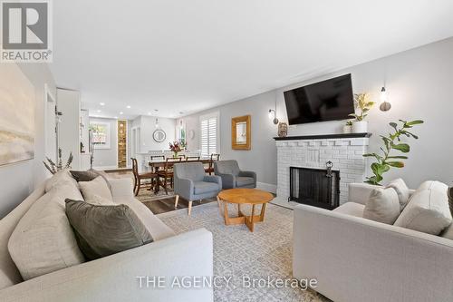 5 Parkside Drive, Brantford, ON - Indoor Photo Showing Living Room With Fireplace