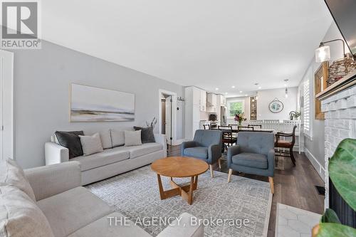 5 Parkside Drive, Brantford, ON - Indoor Photo Showing Living Room