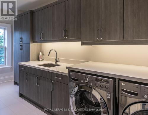 161 Alexandra Boulevard, Toronto, ON - Indoor Photo Showing Laundry Room