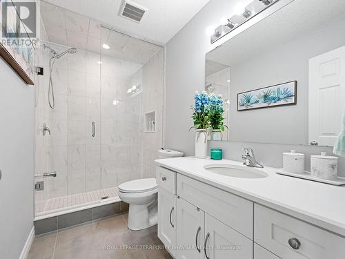 63 John Brabson Crescent, Guelph, ON - Indoor Photo Showing Bathroom