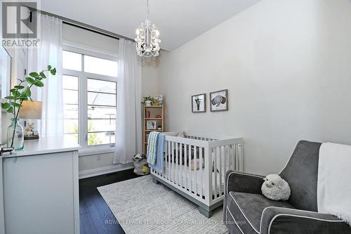 62 Duncombe Lane, Richmond Hill, ON - Indoor Photo Showing Bedroom