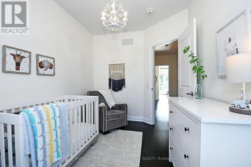 62 Duncombe Lane, Richmond Hill, ON - Indoor Photo Showing Bedroom