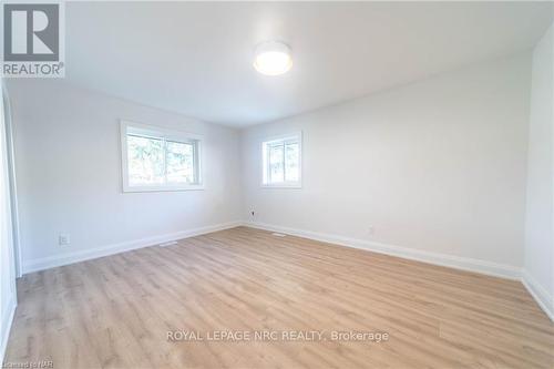 6611 Oneil Street, Niagara Falls, ON - Indoor Photo Showing Other Room