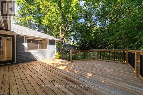 6611 Oneil Street, Niagara Falls, ON - Outdoor With Deck Patio Veranda With Exterior