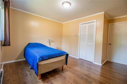 428 Epsilon Avenue, Winnipeg Beach, MB - Indoor Photo Showing Bedroom