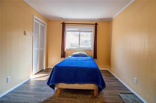 428 Epsilon Avenue, Winnipeg Beach, MB - Indoor Photo Showing Bedroom