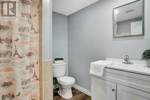 17 Liberty Drive, Cambridge, ON - Indoor Photo Showing Bathroom