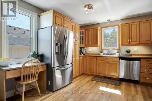 17 Liberty Drive, Cambridge, ON - Indoor Photo Showing Kitchen