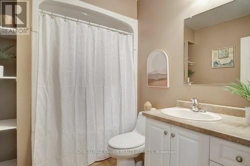 17 Liberty Drive, Cambridge, ON - Indoor Photo Showing Bathroom