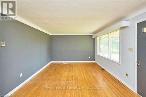 489 Memorial Drive, Pelham, ON - Indoor Photo Showing Other Room